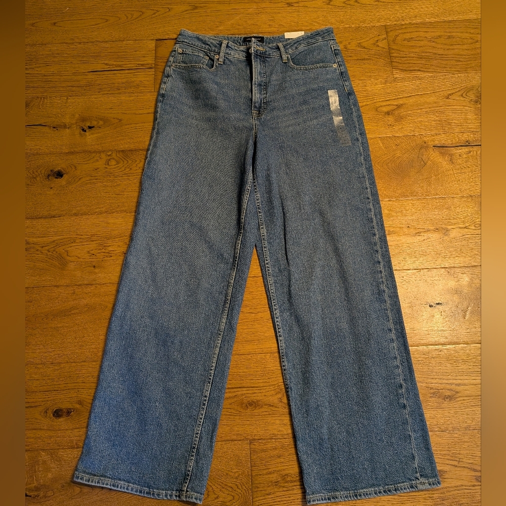 NWT Free Assembly The Full Wide Straight Jeans - Size 14 Women's Large